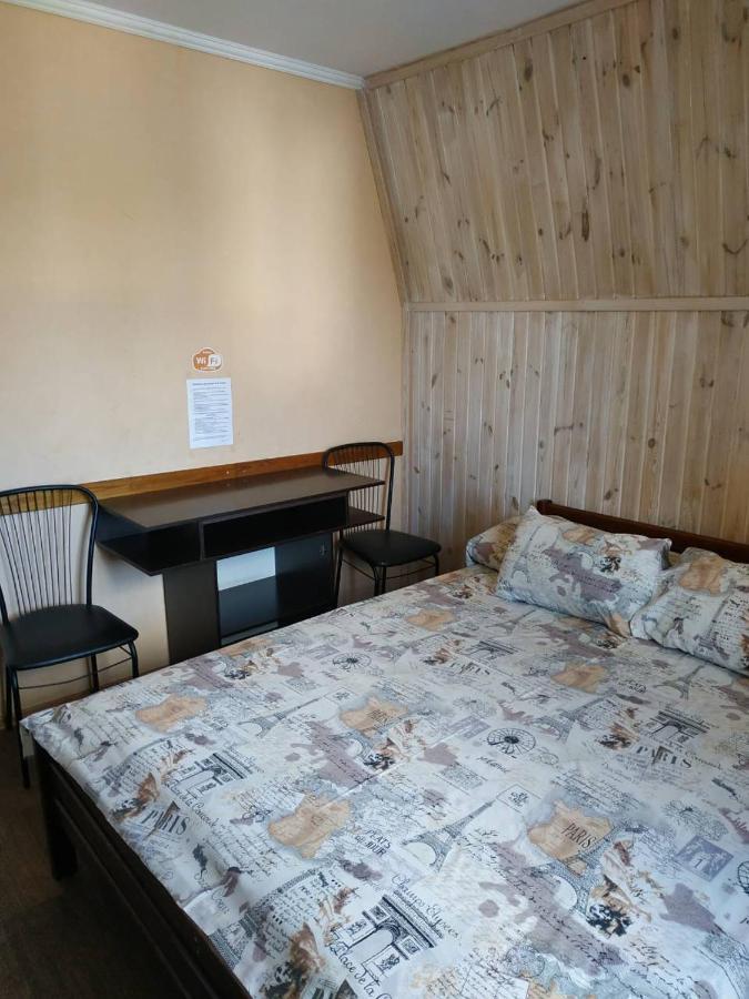 Hotel Restaurant Complex Boyarskiy Dvor Boyarka Exterior foto