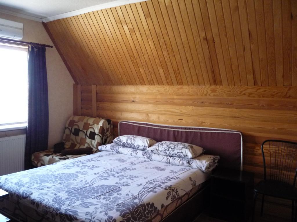 Hotel Restaurant Complex Boyarskiy Dvor Boyarka Exterior foto